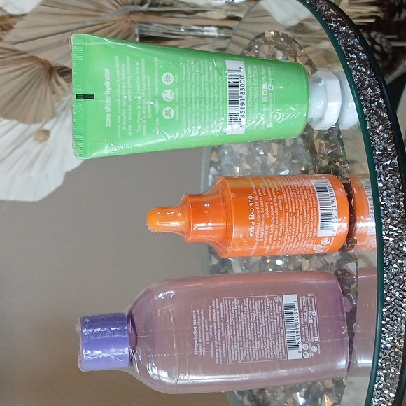 New Pop Beauty 3 Piece Bundle Lit AF Essence/ Lit- B Shot/ Shine Hydrator - Picture 9 of 17